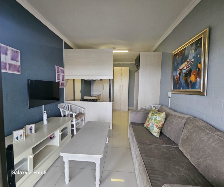 To Let  Bedroom Property for Rent in Winterstrand Eastern Cape